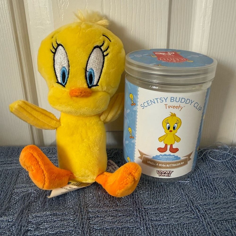 Scentsy buddy-clip- Looney Tunes series Tweety Bird
